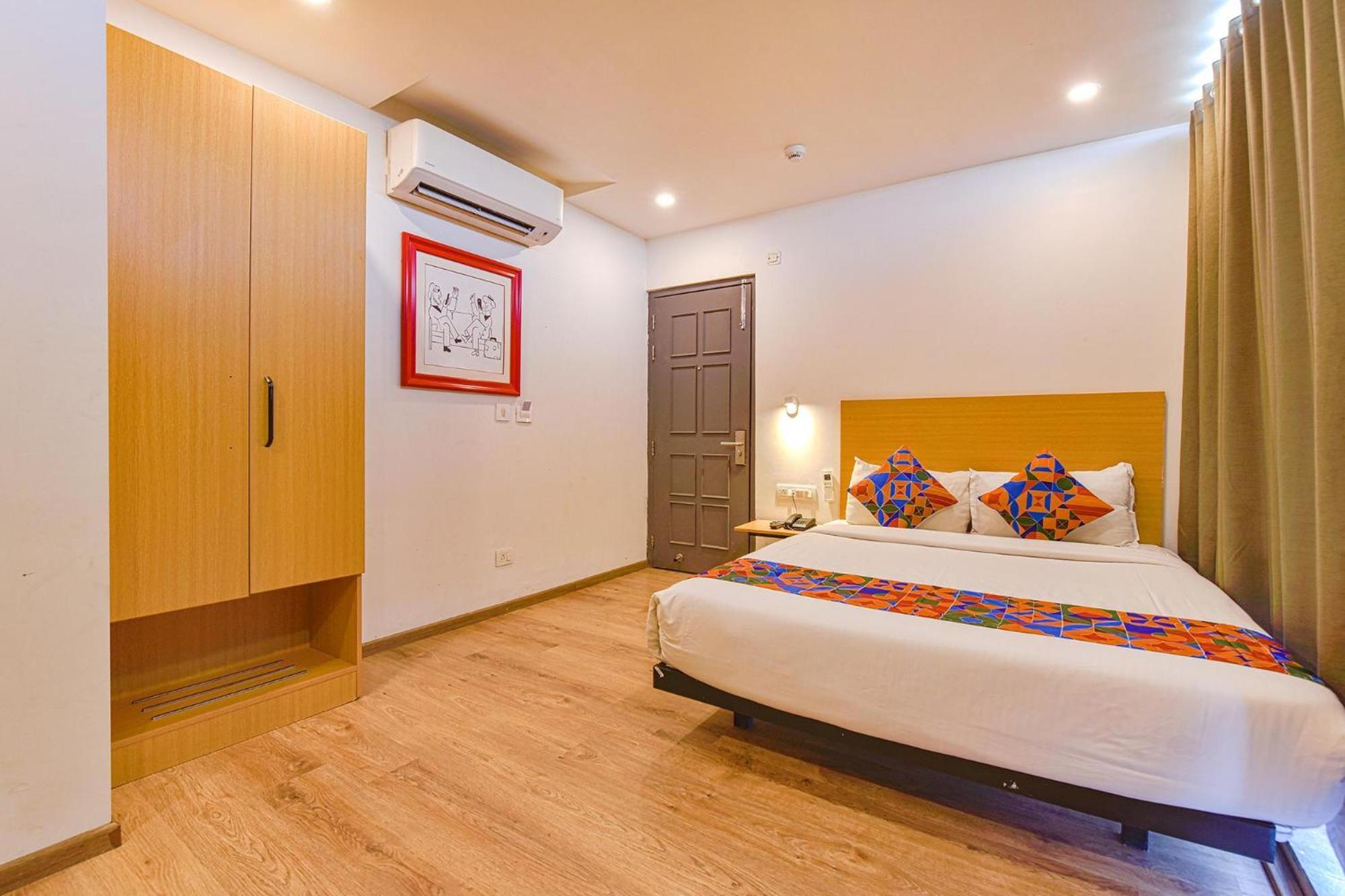 Fabhotel Ny Townhouse Ahmedabad Exterior photo
