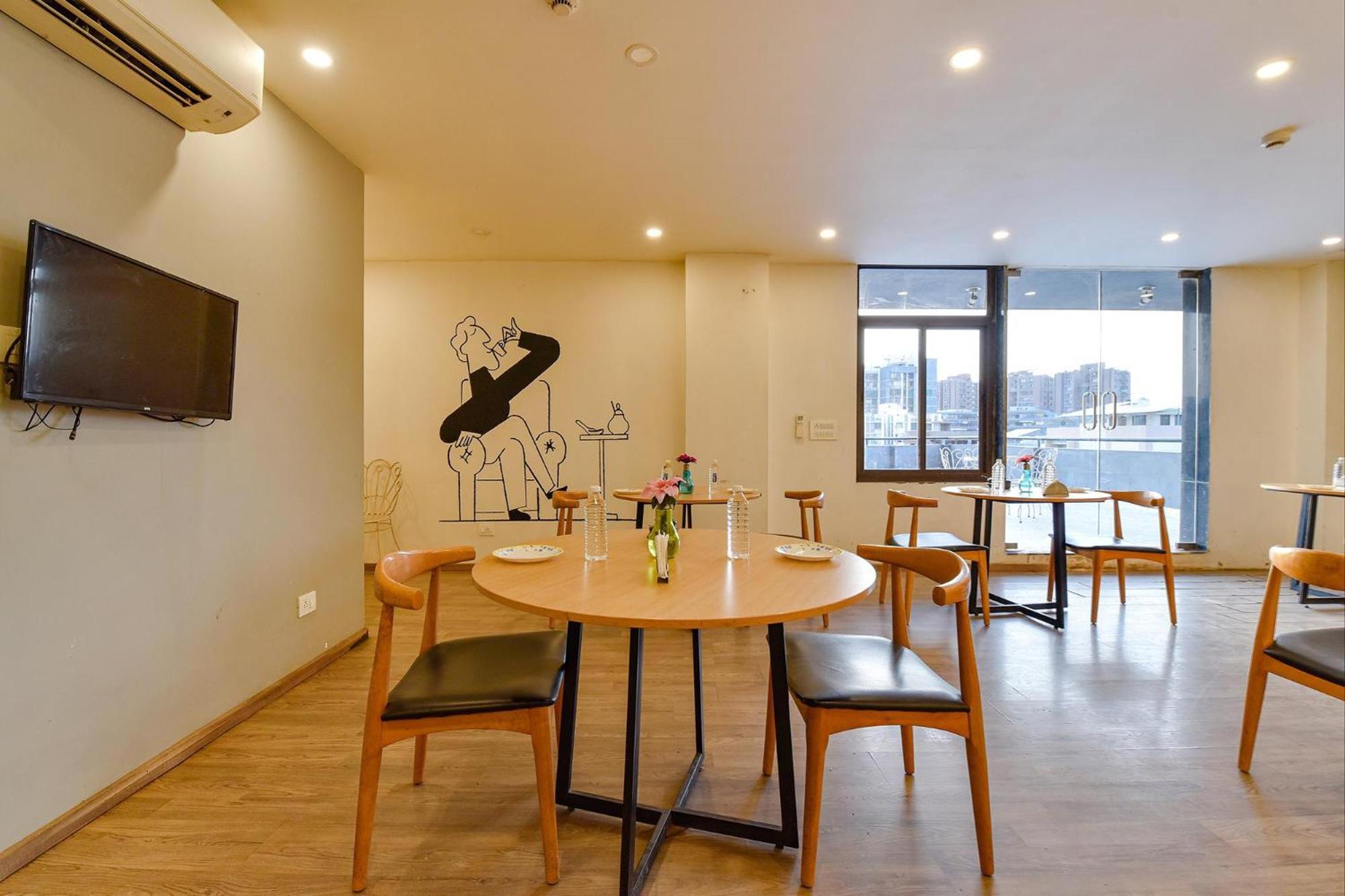 Fabhotel Ny Townhouse Ahmedabad Exterior photo