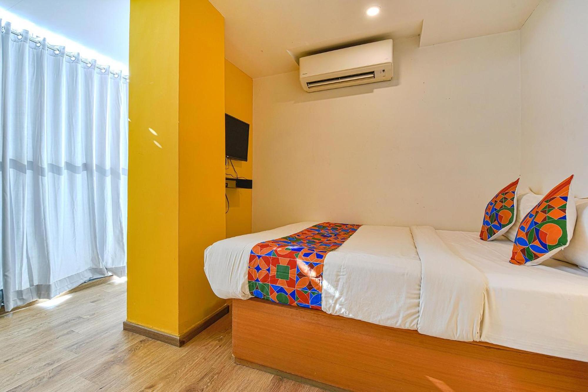 Fabhotel Ny Townhouse Ahmedabad Exterior photo