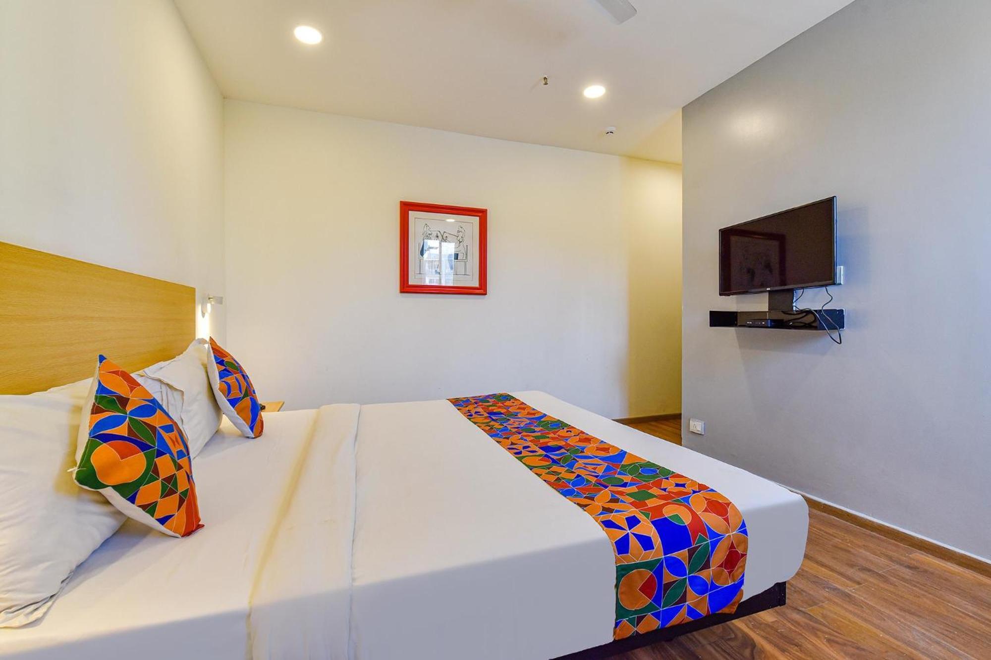 Fabhotel Ny Townhouse Ahmedabad Exterior photo
